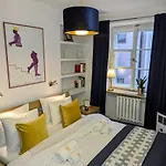 Bella Luna Luxury - Spacious 1br In Old Town