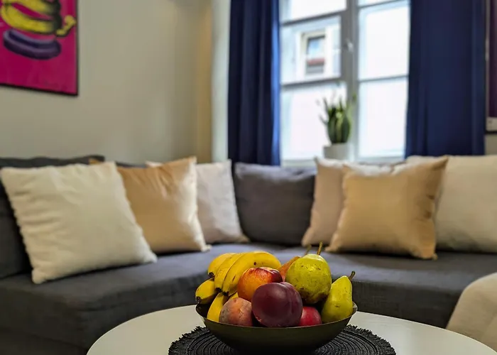 Bella Luna Luxury - Spacious 1br In Old Town *