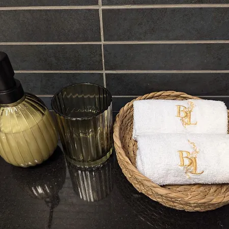 Апартаменты Bella Luna Luxury - Spacious 1br In Old Town