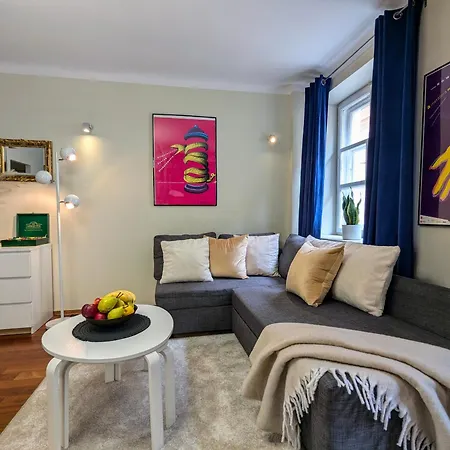 Bella Luna Luxury - Spacious 1br In Old Town Апартаменты *